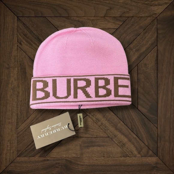 Brand\New pink beanie - Picture 1 of 2